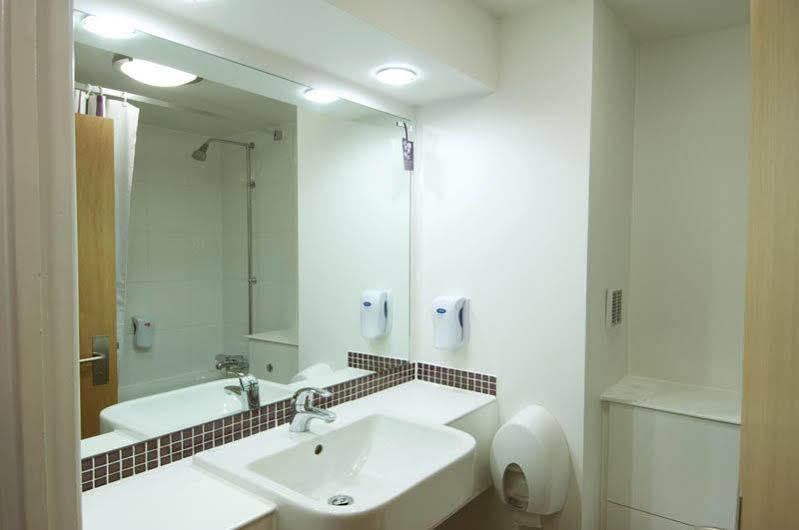 Premier Inn Colchester Esterno foto